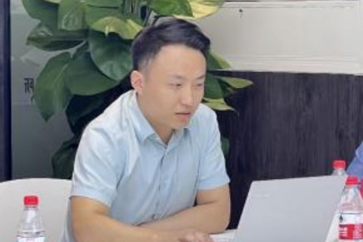 周江凡-武汉1.jpg