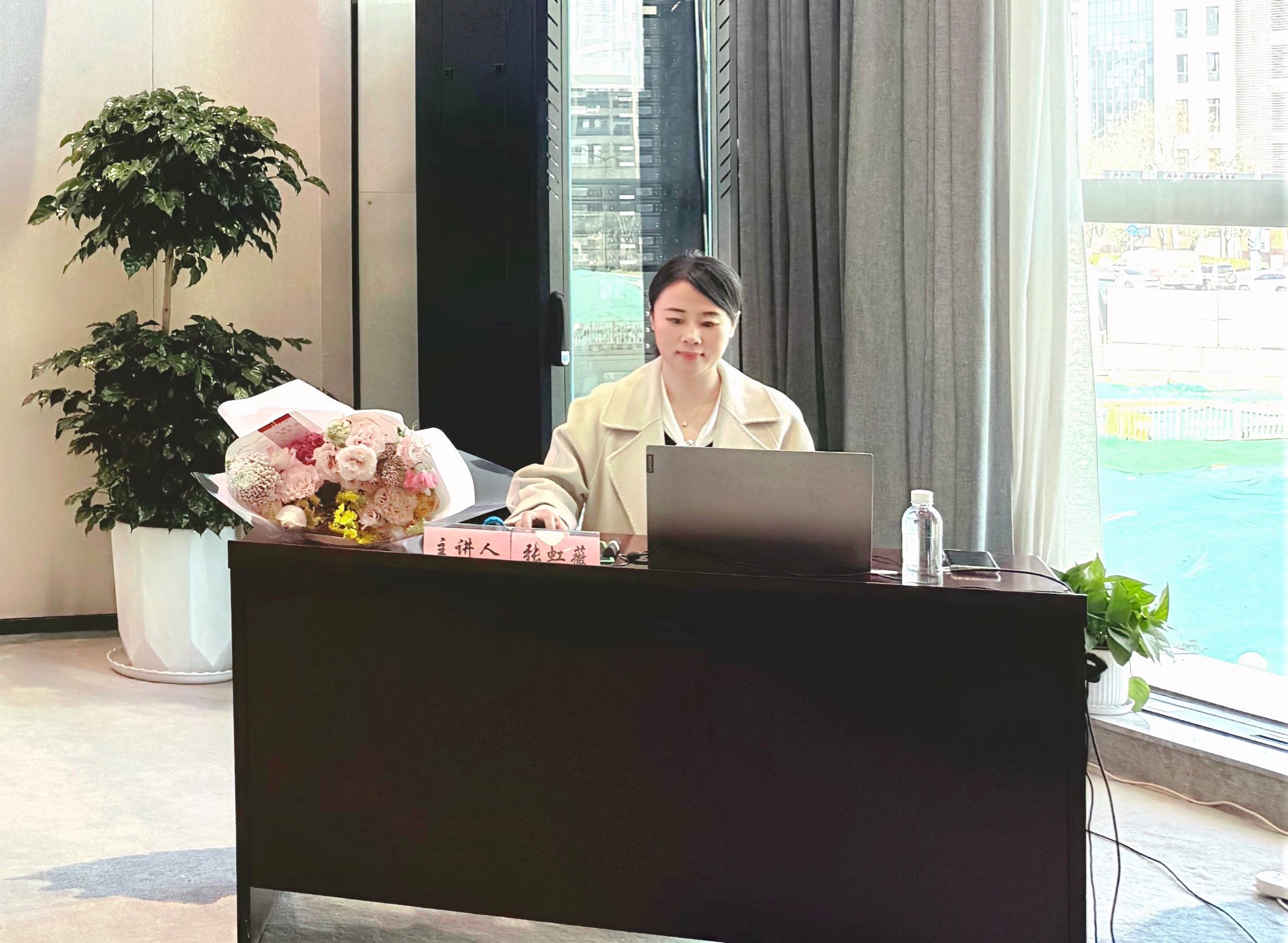 1710387253923370.jpg 张虹薇2.jpg