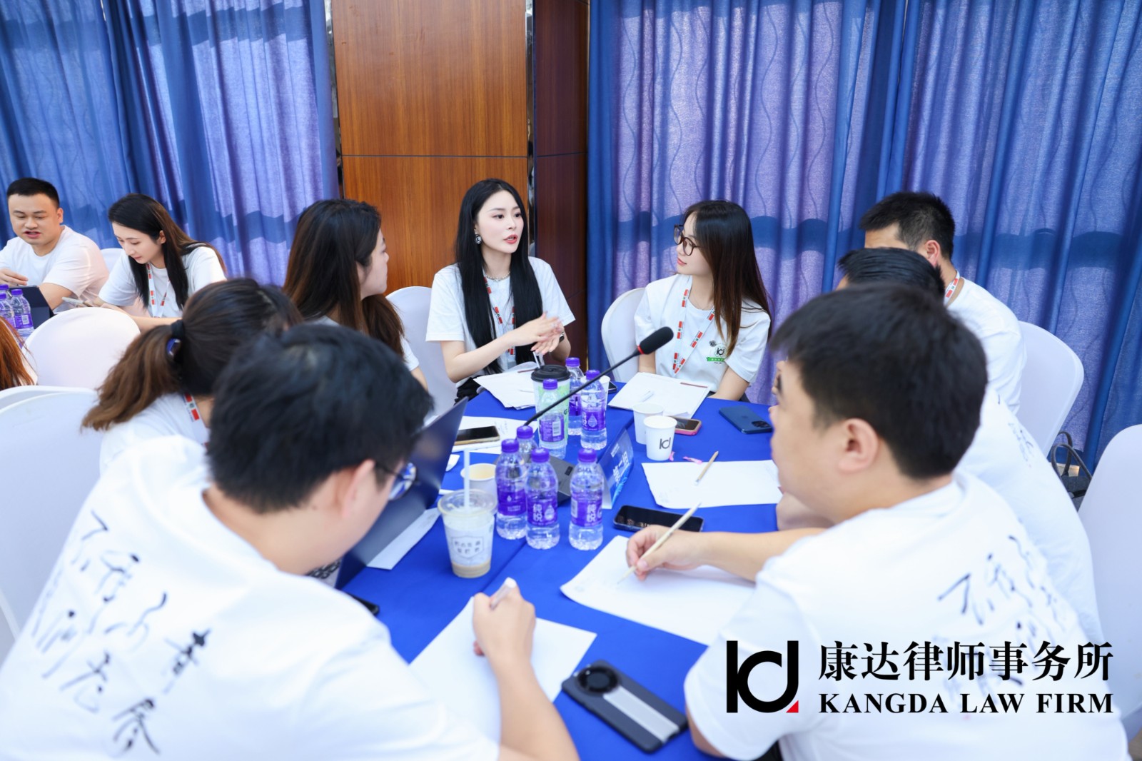 学员分组讨论3.jpg
